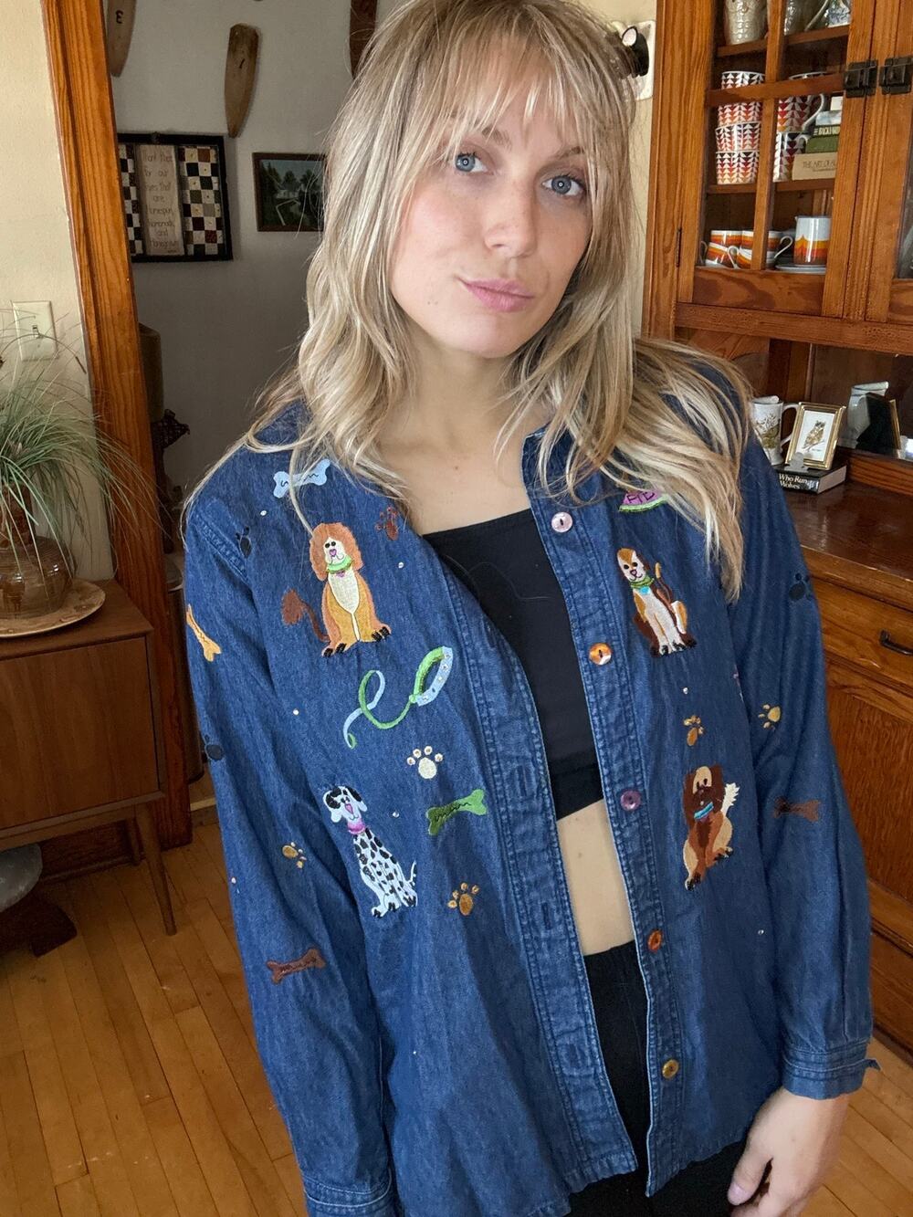 90 Quacker Factory Medium Denim Button Down Casual Shirt Dogs Novelty Embroidery